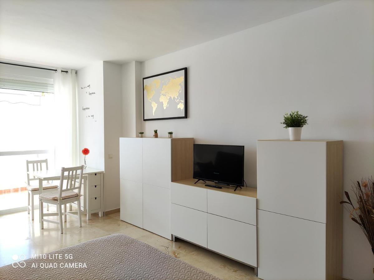 Apartamento Nuevo Roca Chica, Primera Linea Playa,torremolinos Torremolinos