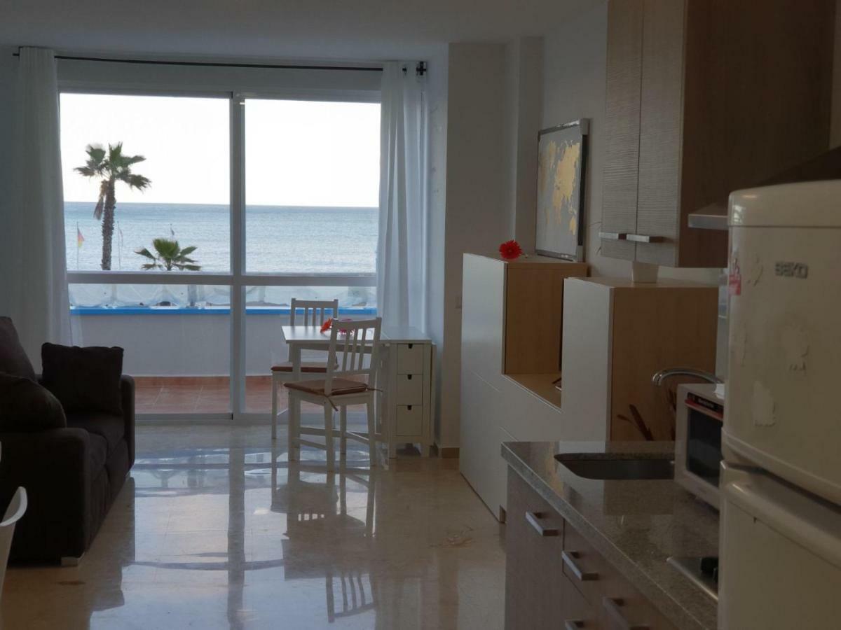 Nuevo Roca Chica, Primera Linea Playa,torremolinos Apartamento